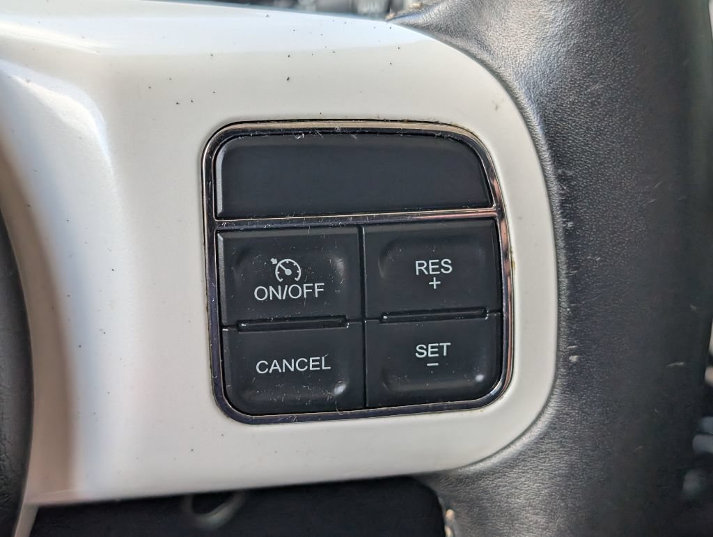 Used 2014 Jeep Wrangler Sahara AWD/4WD image 12