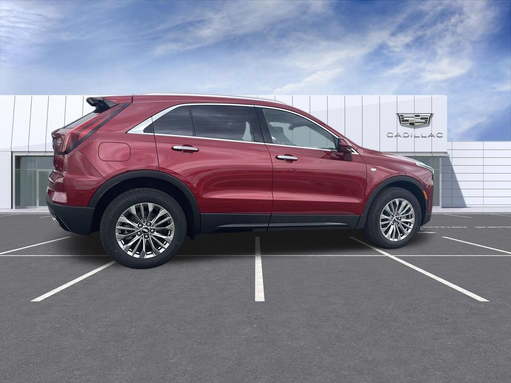 Used 2025 Cadillac XT4 Premium Luxury w/ Technology Package AWD/4WD image 9