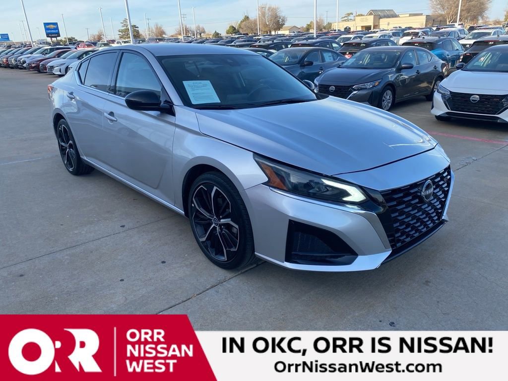 Used 2023 Nissan Altima 2.5 SR image 7