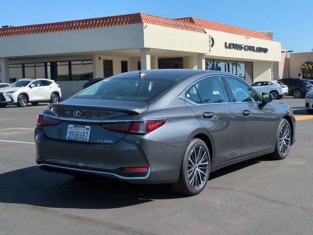 Used 2025 Lexus ES 300h w/ Premium Package image 6