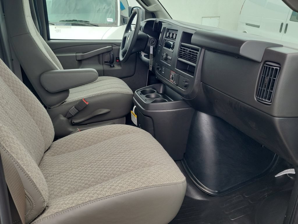 New 2026 Chevrolet Express 2500 w/ Driver Convenience Package RWD image 14