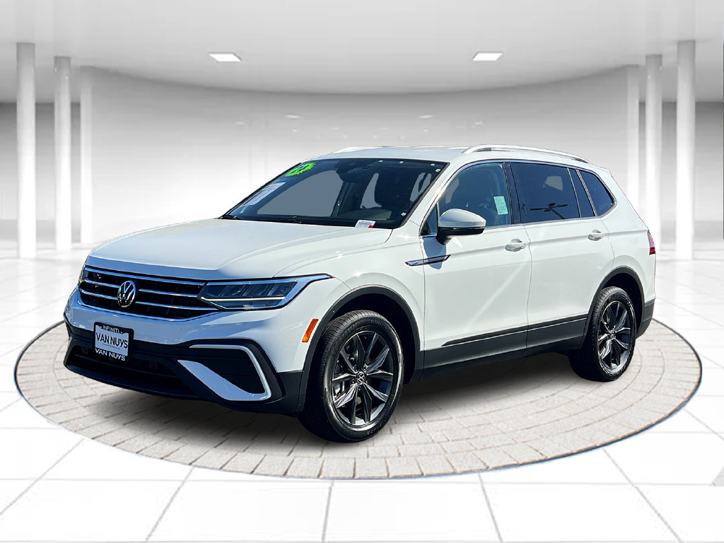 Used 2024 Volkswagen Tiguan SE