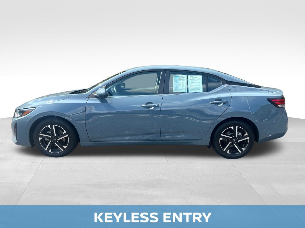 Used 2025 Nissan Sentra SV FWD image 3