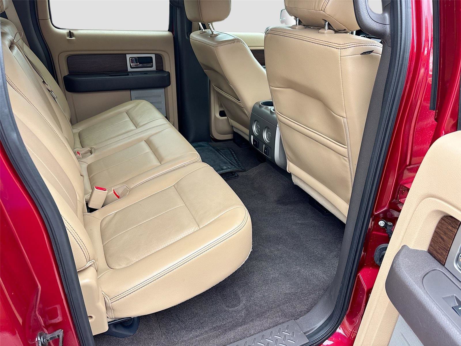 Used 2013 Ford F150 Lariat w/ Mid Equipment Group RWD image 25