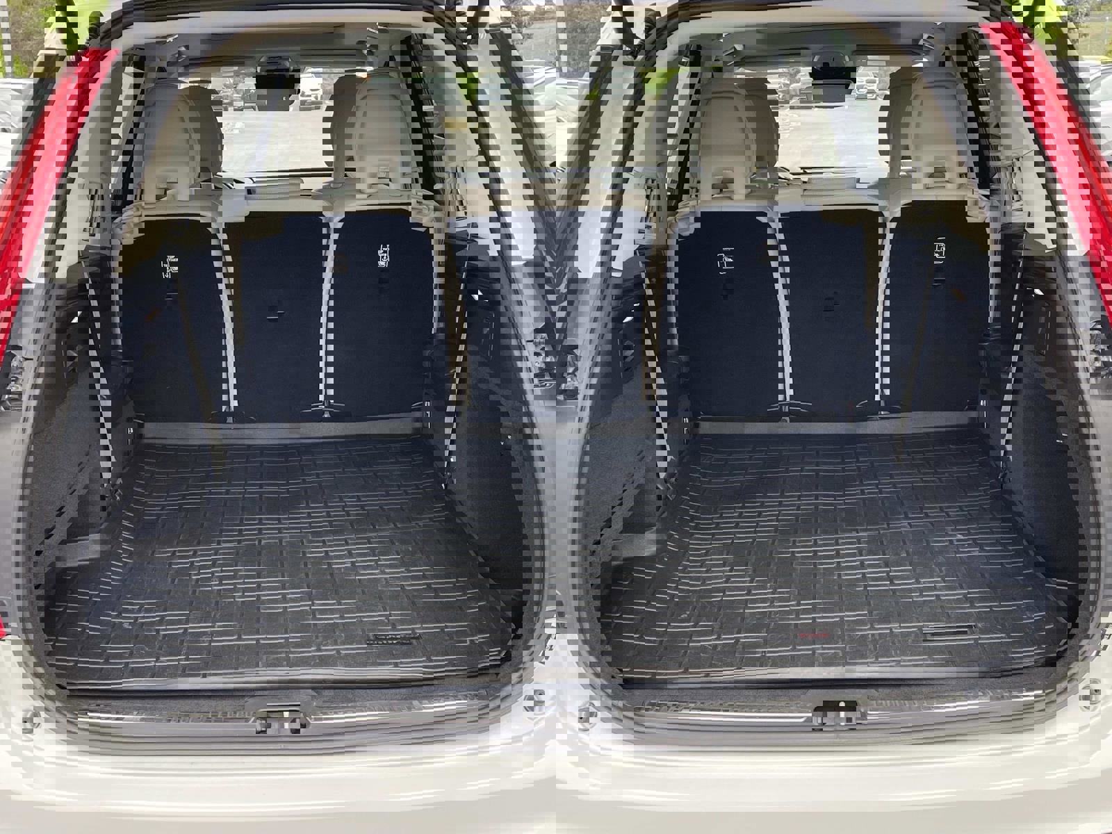 Used 2020 Volvo XC90 T6 Momentum image 10