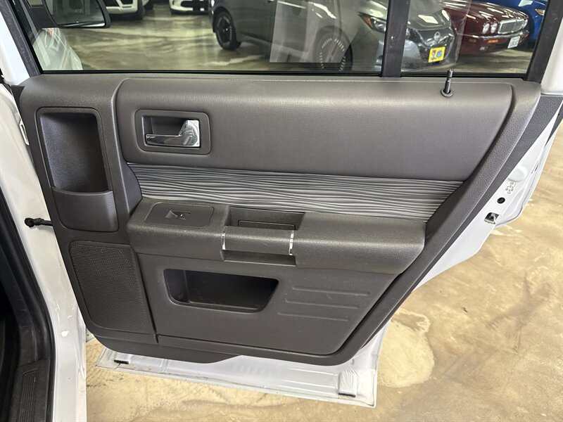 Used 2019 Ford Flex SEL w/ Equipment Group 202A FWD image 22