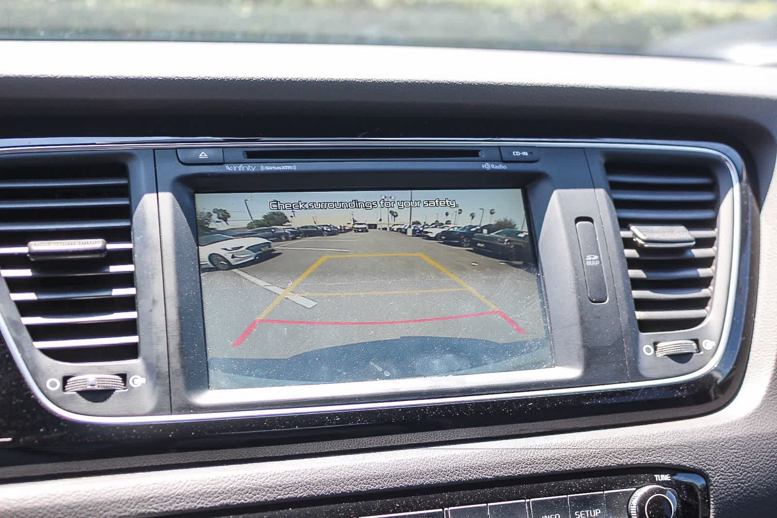 Used 2015 Kia Sedona SX FWD image 32