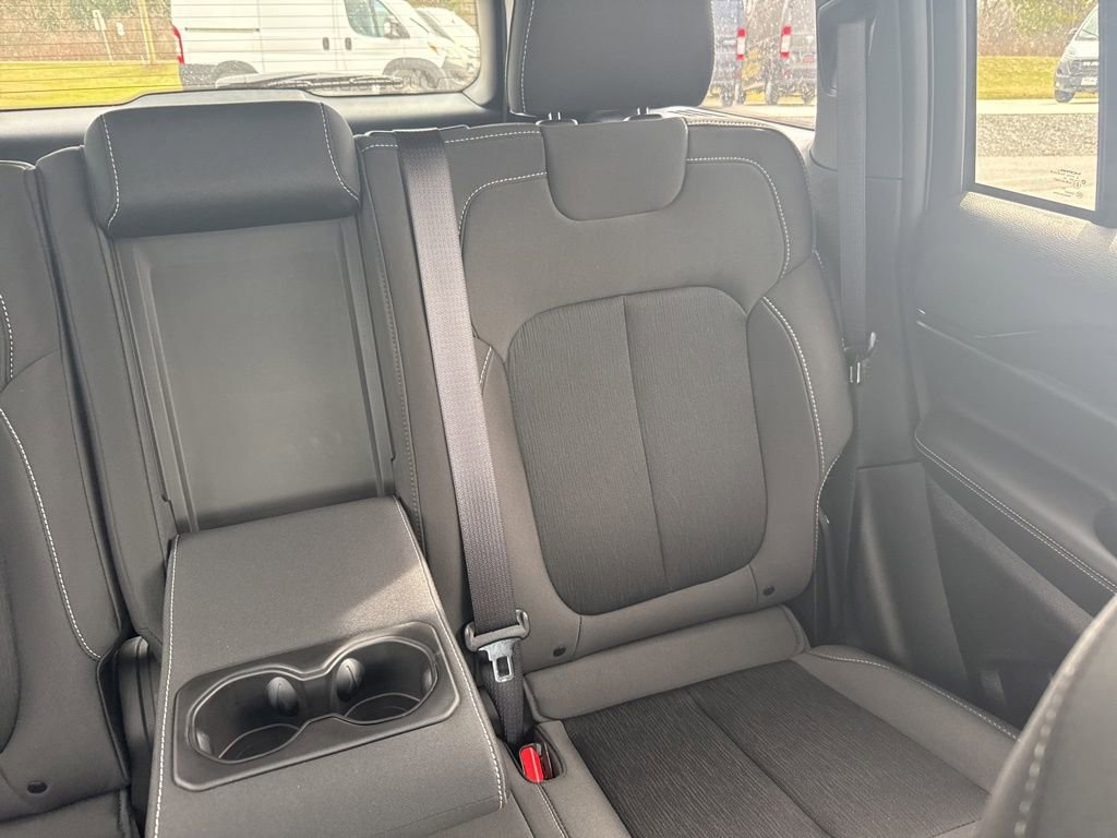 Used 2025 Jeep Grand Cherokee Laredo X image 15