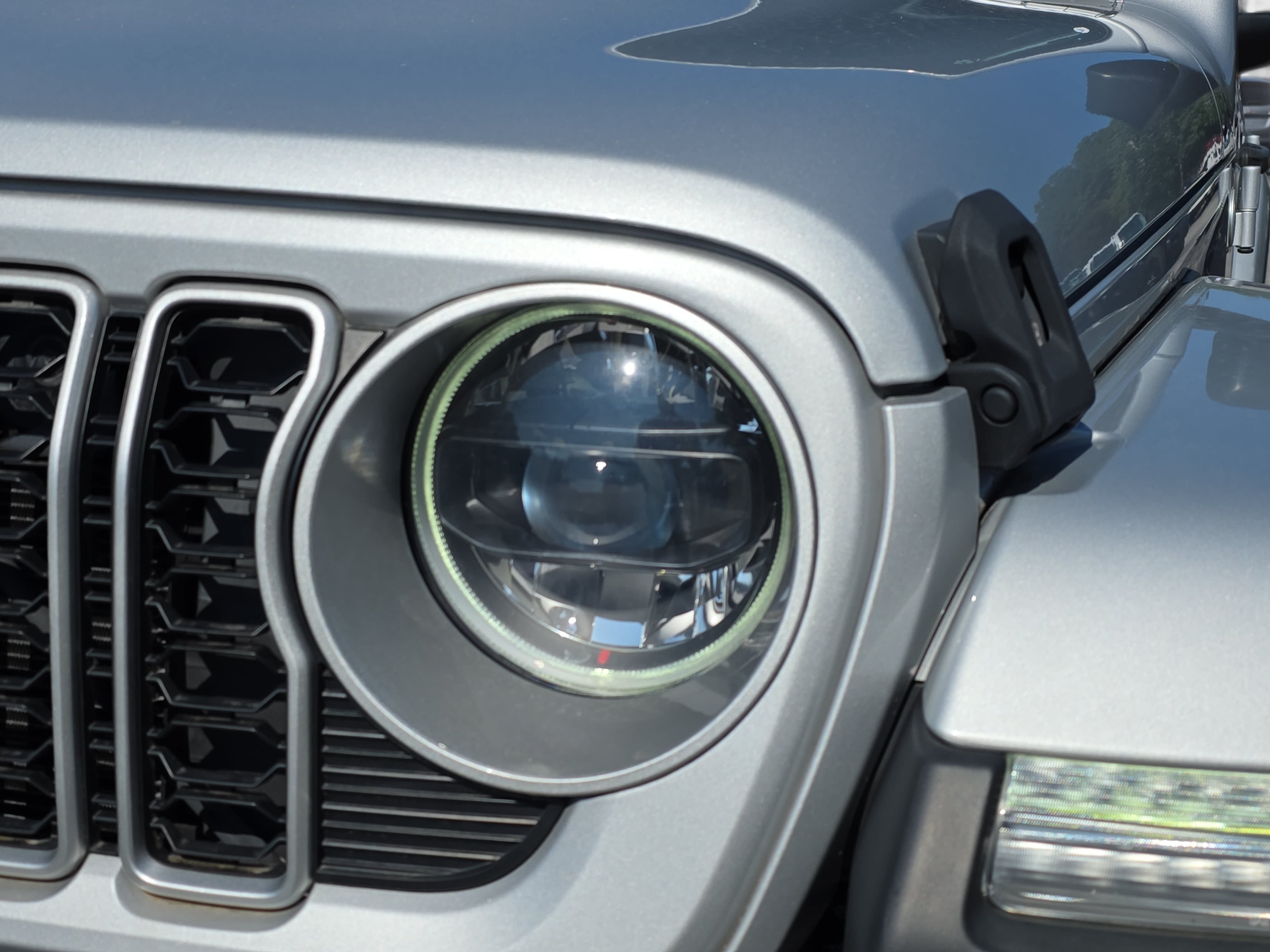 Used 2024 Jeep Wrangler Unlimited Sahara w/ Safety Group AWD/4WD image 28