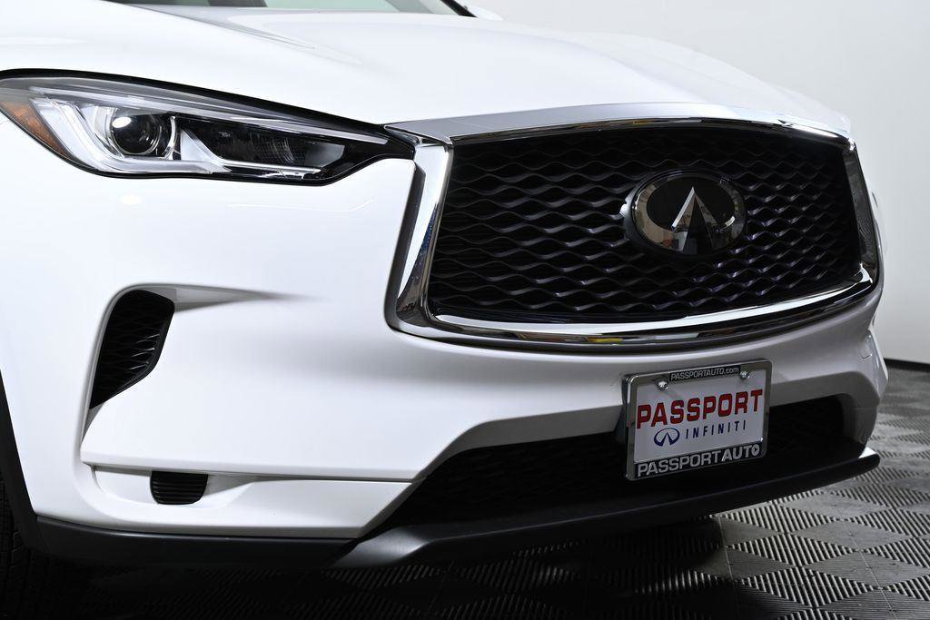 Certified 2025 INFINITI QX50 Pure image 5