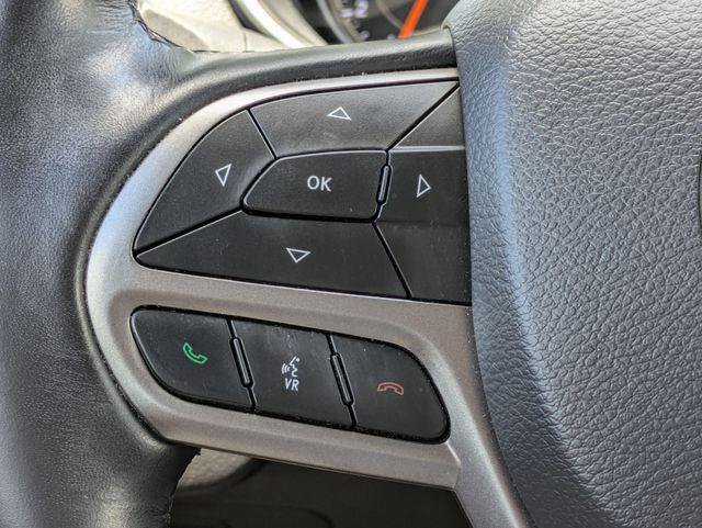 Certified 2021 Jeep Cherokee Latitude Lux w/ Comfort/Convenience Group FWD image 18