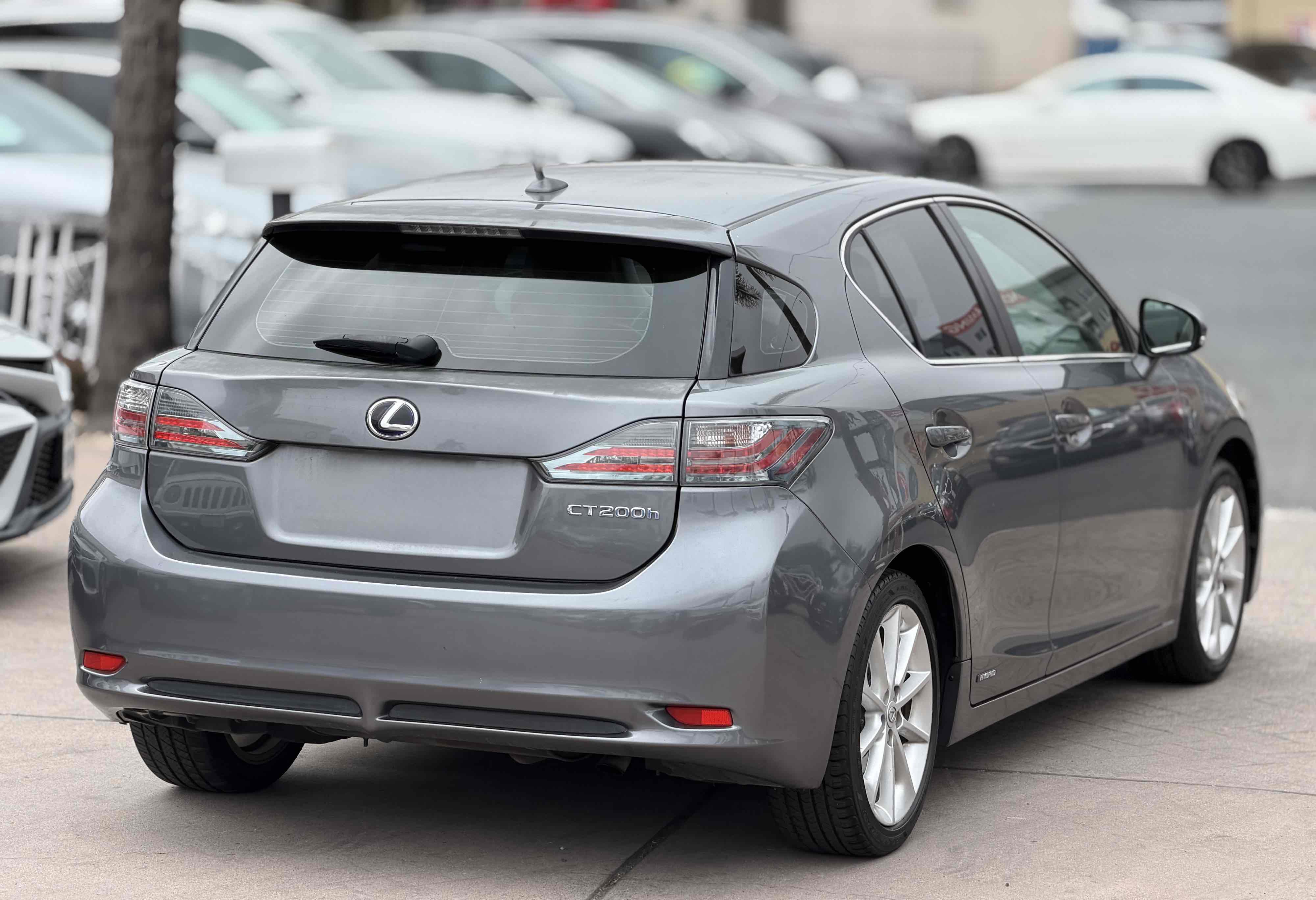 Used 2012 Lexus CT 200h FWD image 7