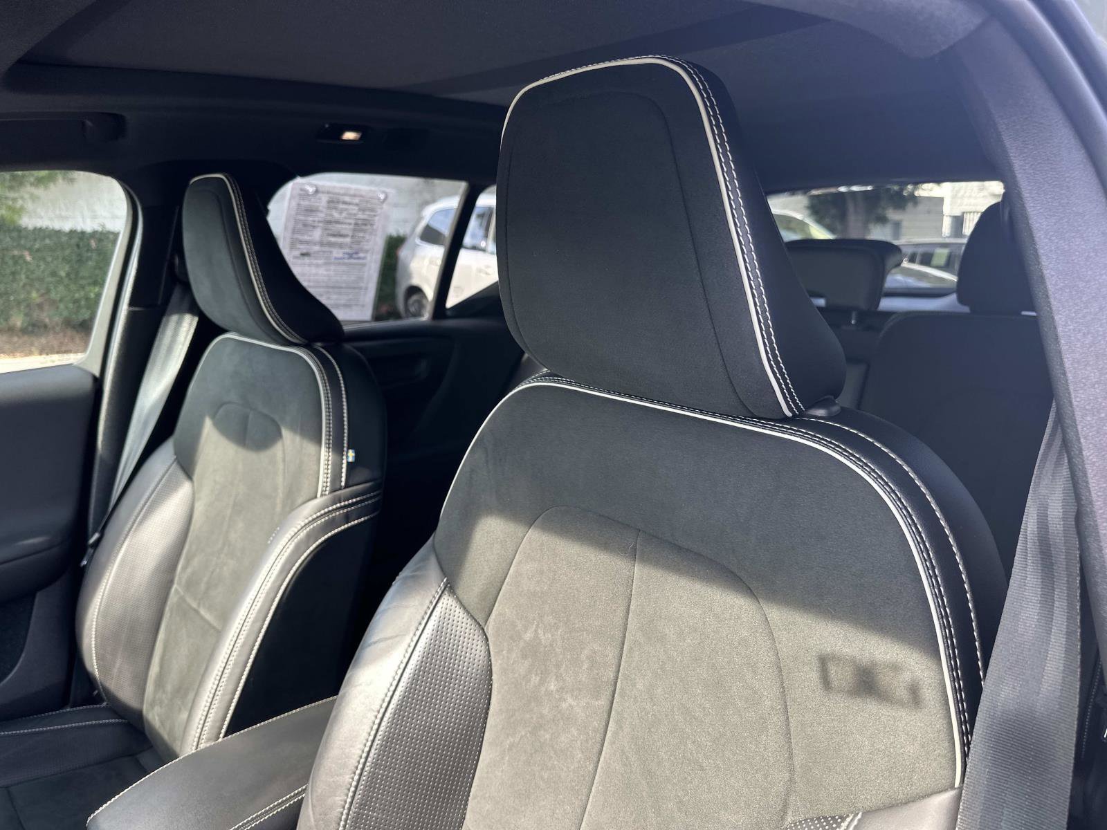 Certified 2021 Volvo XC40 P8 Recharge w/ Advanced Package image 19