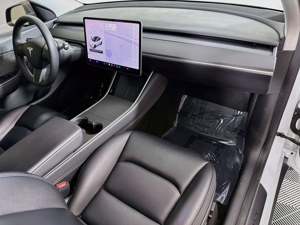Used 2021 Tesla Model Y Long Range AWD/4WD image 30