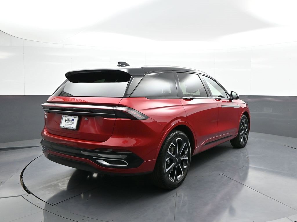 Used 2025 Lincoln Nautilus Reserve image 6