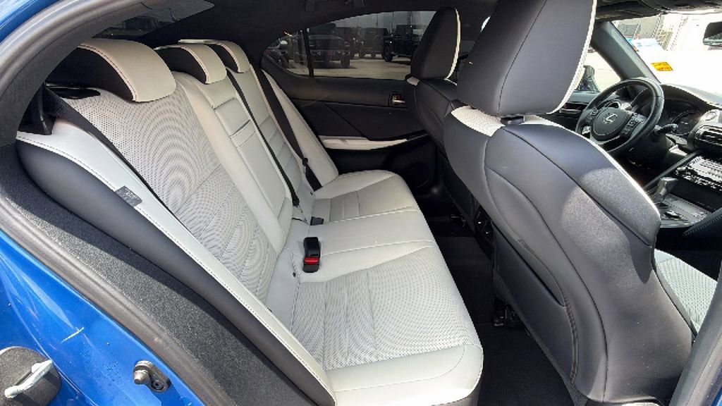 Used 2021 Lexus IS 350 F Sport w/ Navigation Package image 27