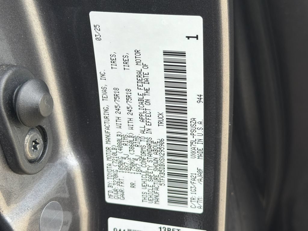 Used 2025 Toyota Tundra SR w/ SR Tow Package AWD/4WD image 31