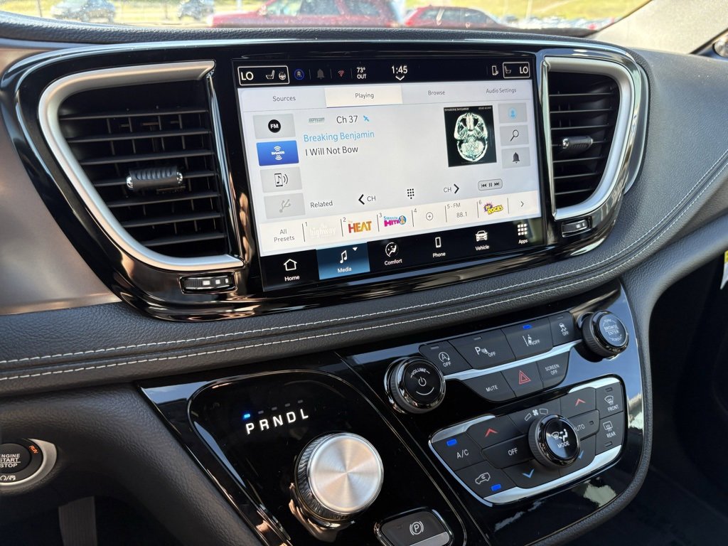 New 2026 Chrysler Pacifica Select image 42