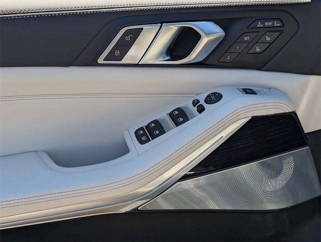 New 2026 BMW X7 M60i image 14