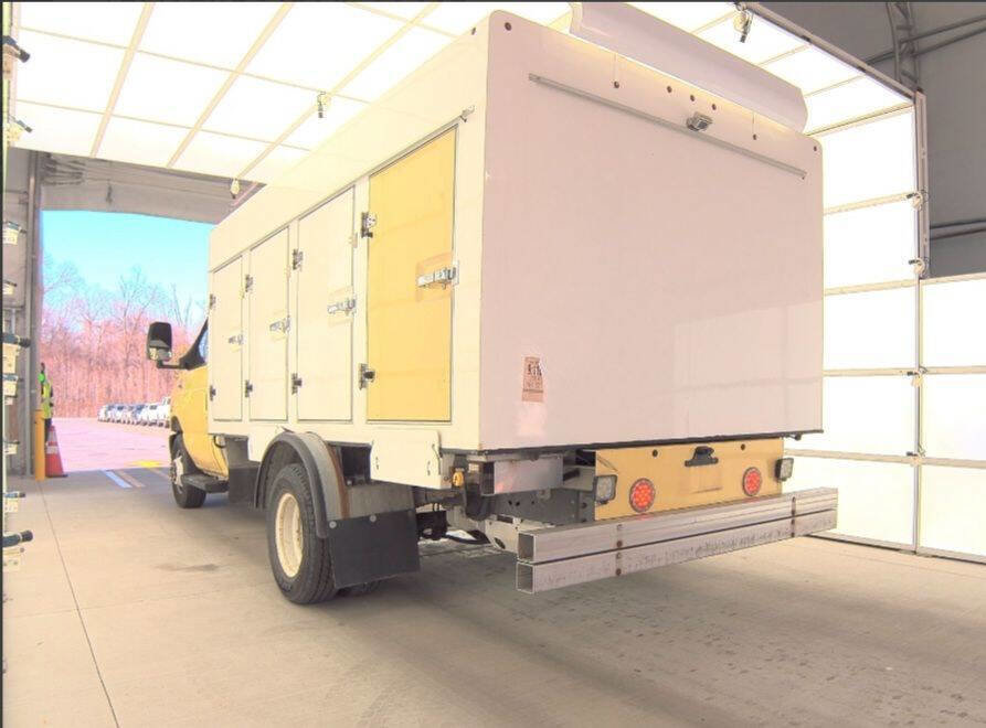 Used 2019 Ford E-450 and Econoline 450 Super Duty w/ Power Windows & Locks Group image 41