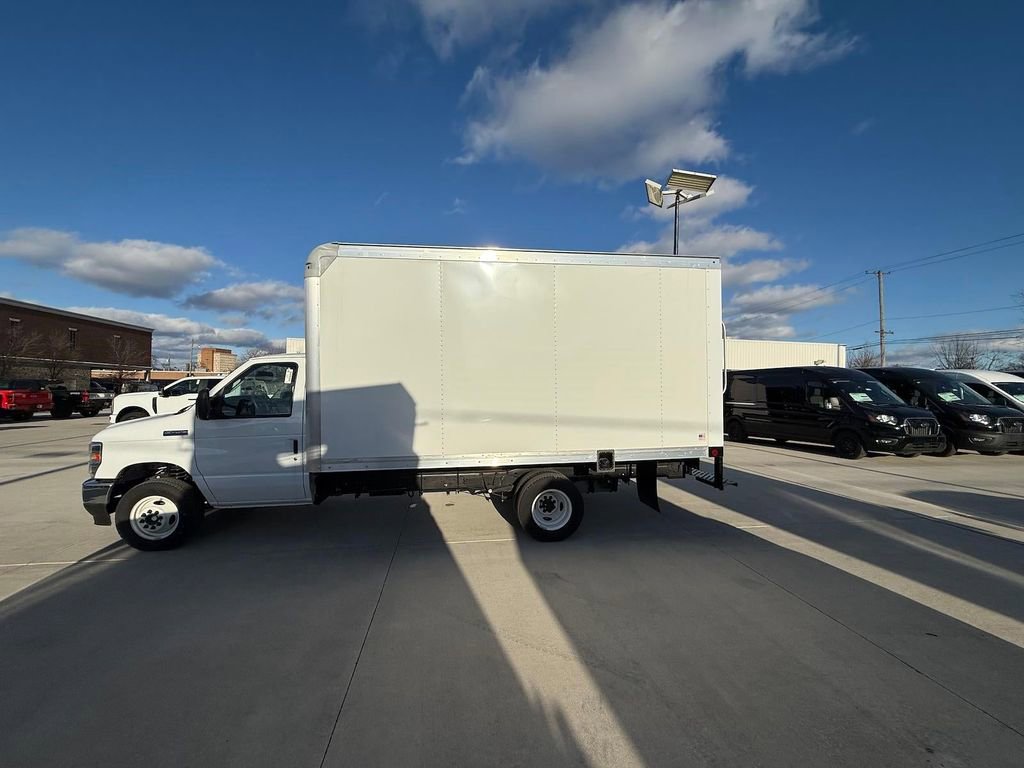 New 2025 Ford E-450 and Econoline 450 Super Duty w/ Power Equipment Group RWD image 6