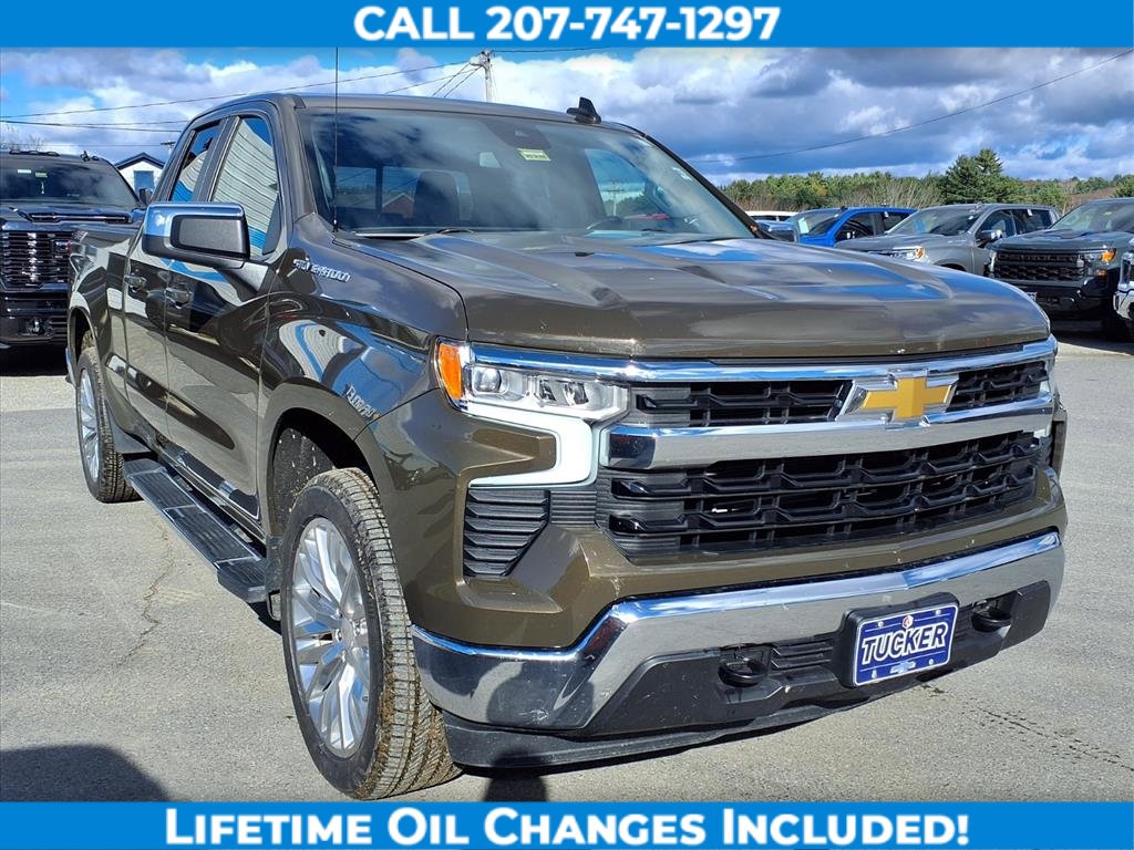 Used 2024 Chevrolet Silverado 1500 LT w/ Convenience Package II image 4