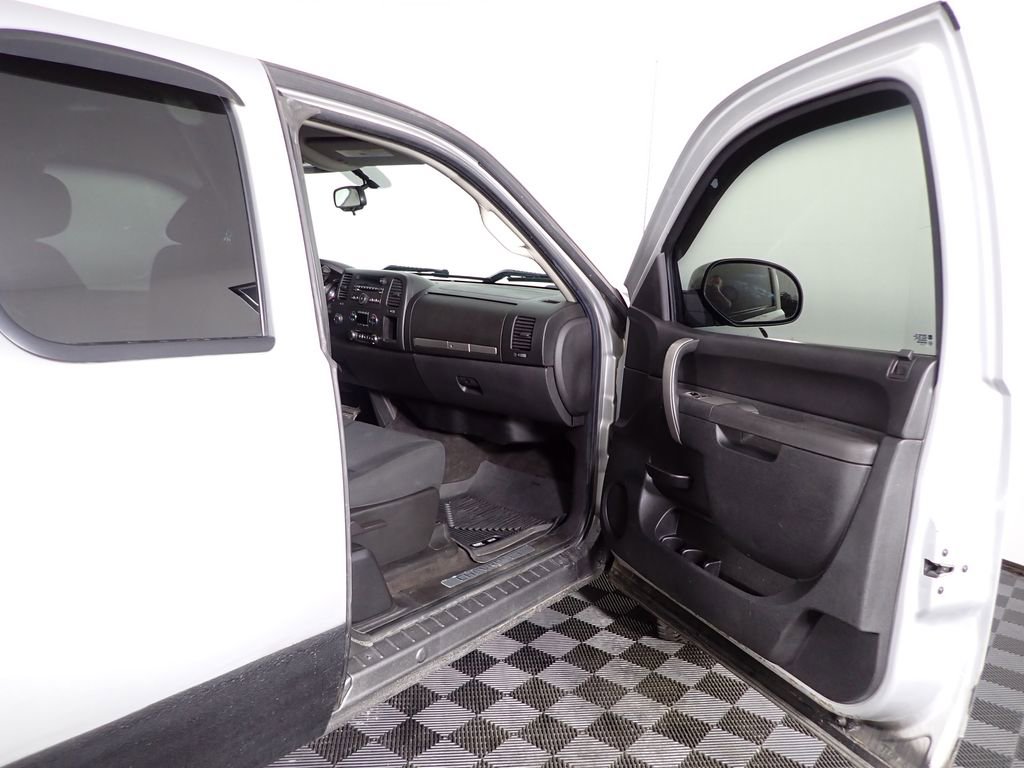 Used 2011 Chevrolet Silverado 1500 LT w/ All-Star Edition image 26