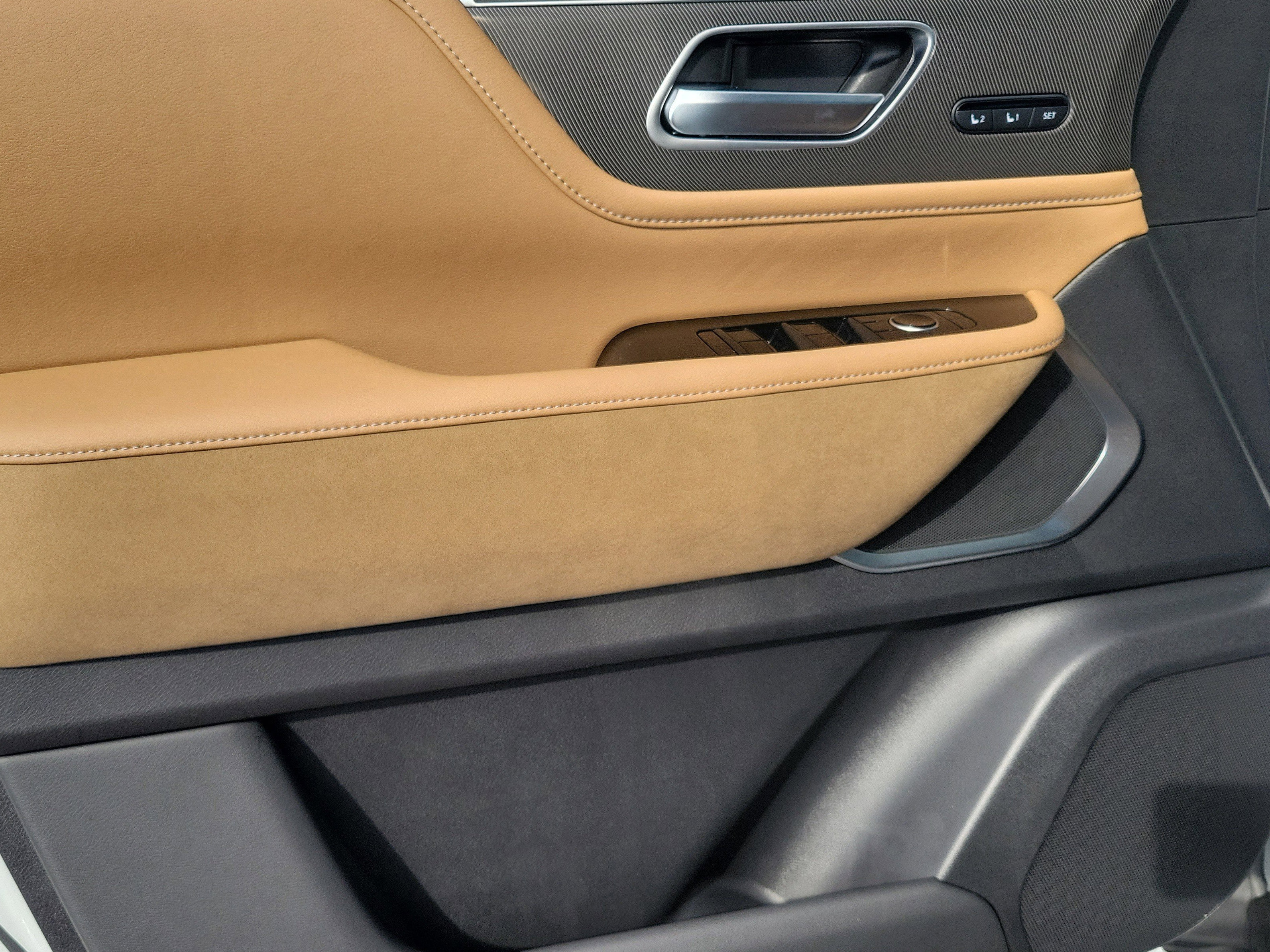 New 2026 INFINITI QX80 Luxe image 16