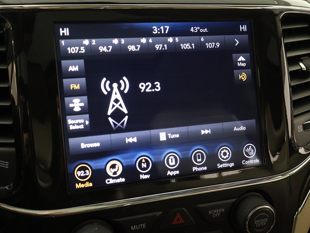 Used 2021 Jeep Grand Cherokee Limited image 45