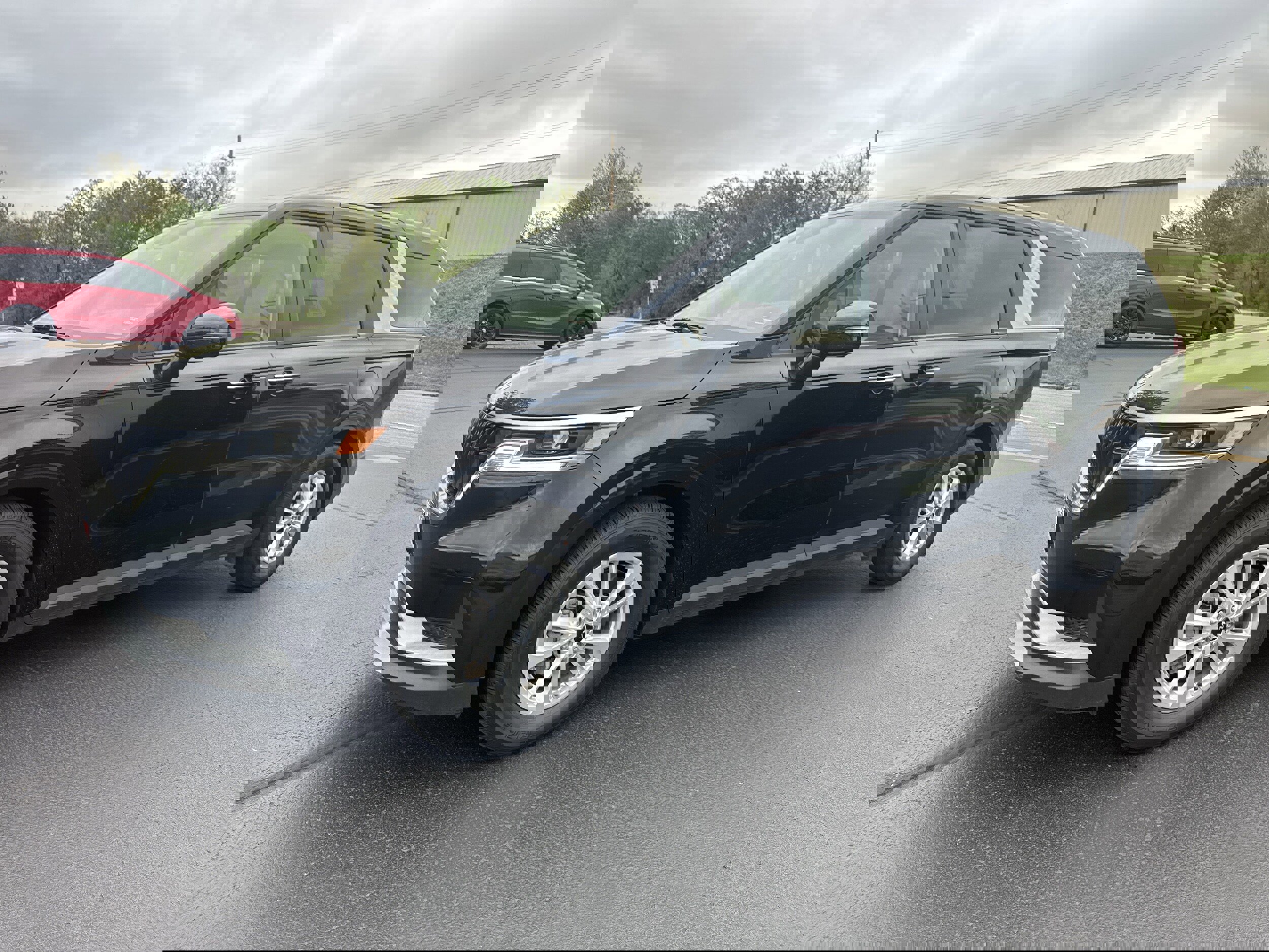 Used 2024 Kia Carnival LX image 2