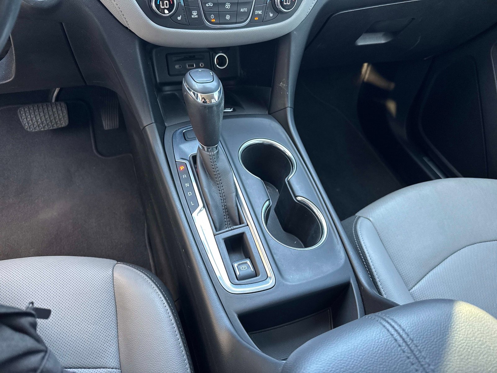 Used 2019 Chevrolet Equinox Premier AWD/4WD image 26