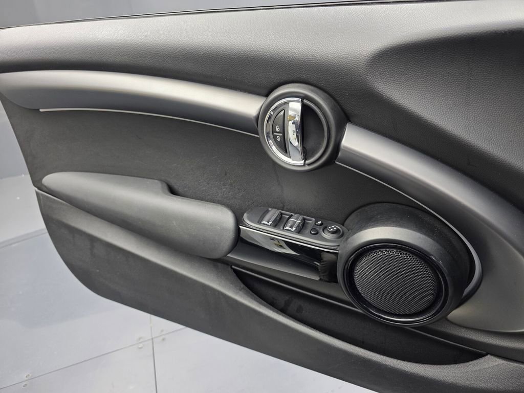 Used 2023 MINI Cooper S image 26