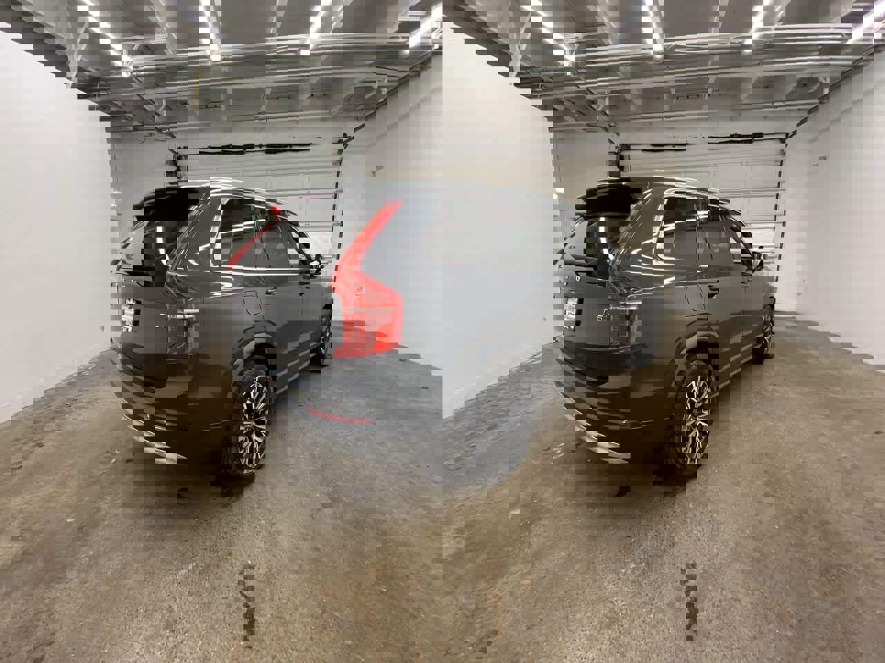 Used 2022 Volvo XC90 T5 Momentum image 6