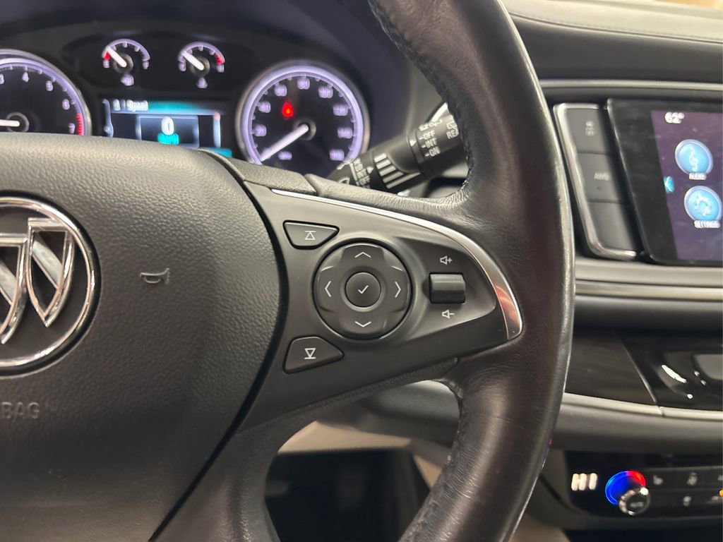 Used 2019 Buick Enclave Essence image 28