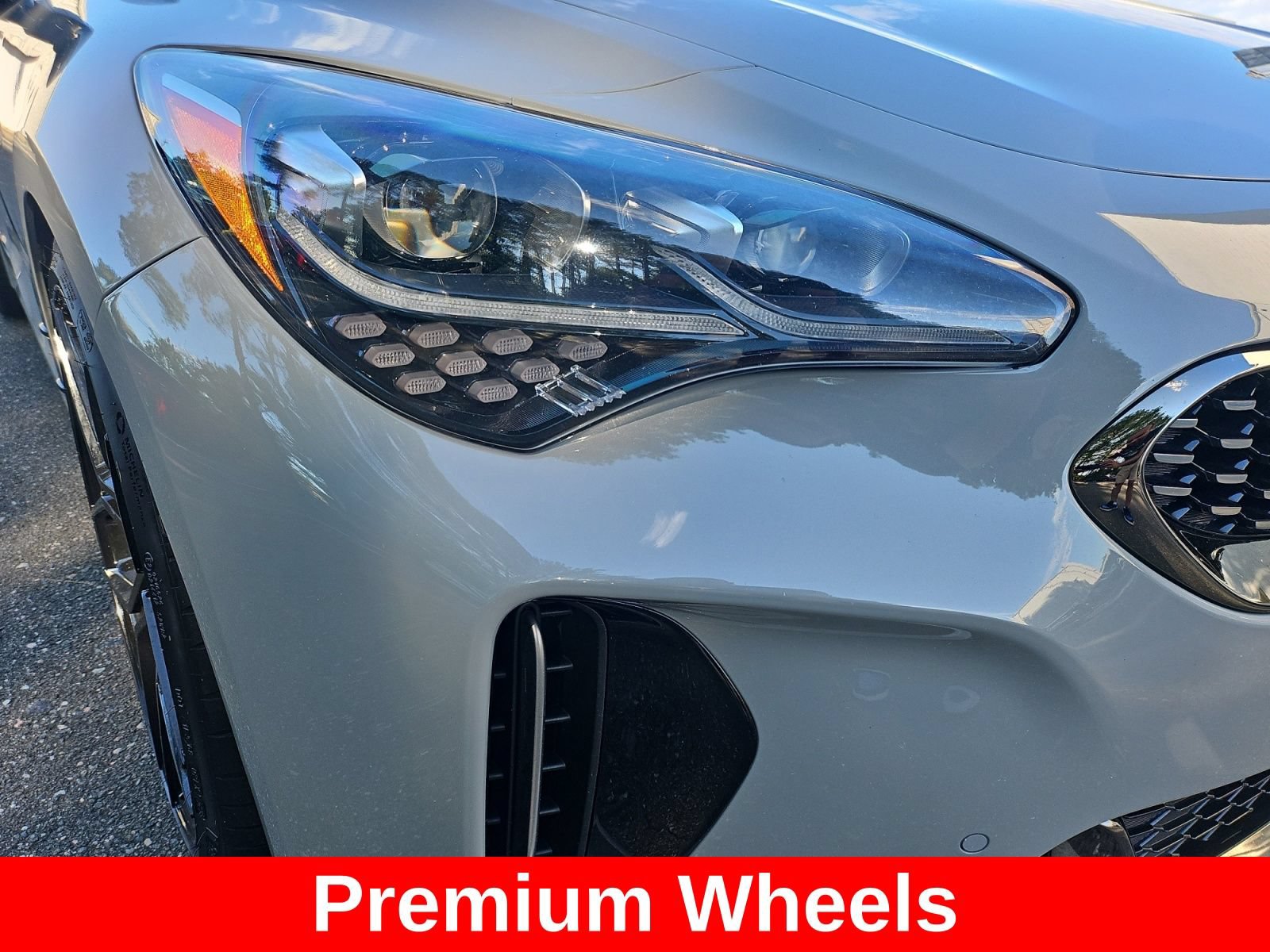 Used 2019 Kia Stinger GT1 RWD image 12