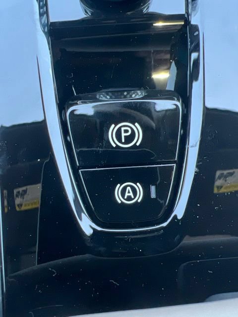 New 2026 Volvo XC90 B6 Plus w/ Protection Package AWD/4WD image 17