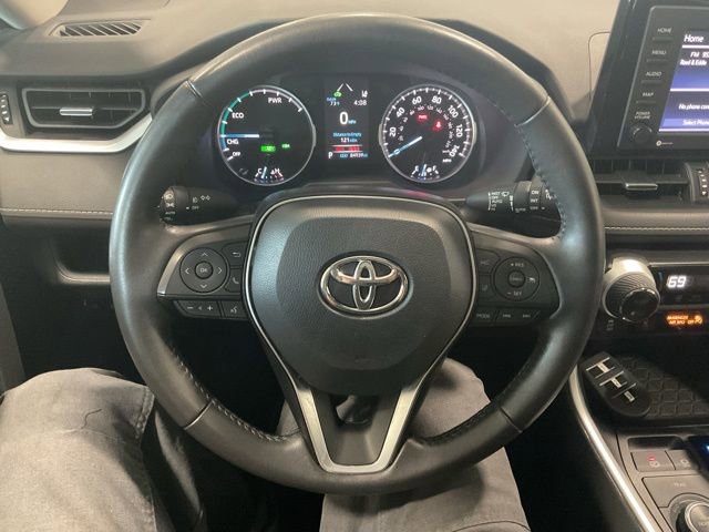 Used 2021 Toyota RAV4 XLE Premium AWD/4WD image 13
