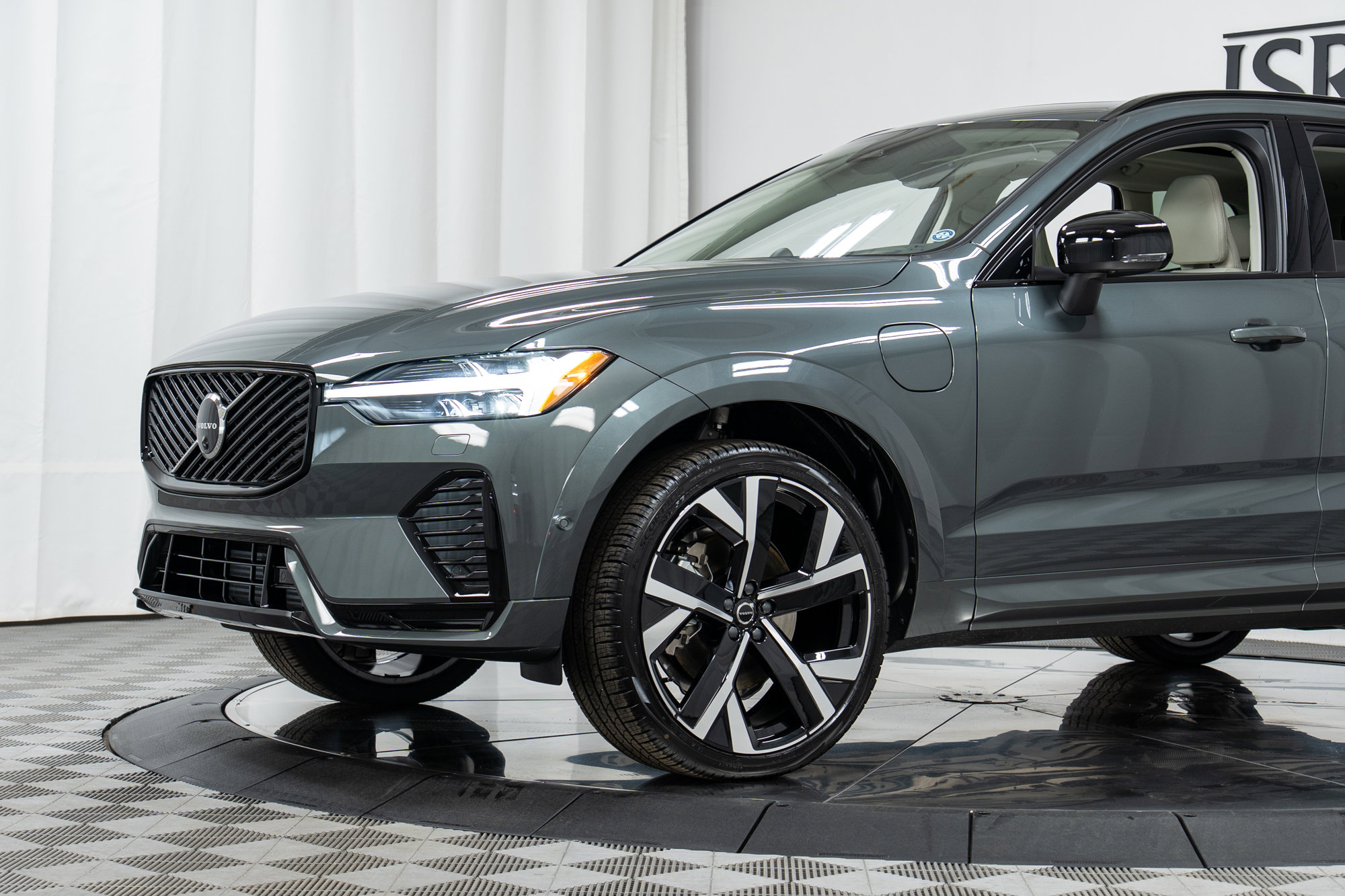 New 2026 Volvo XC60 T8 Ultra image 26