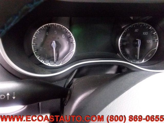 Used 2021 Chrysler Pacifica Touring-L image 12