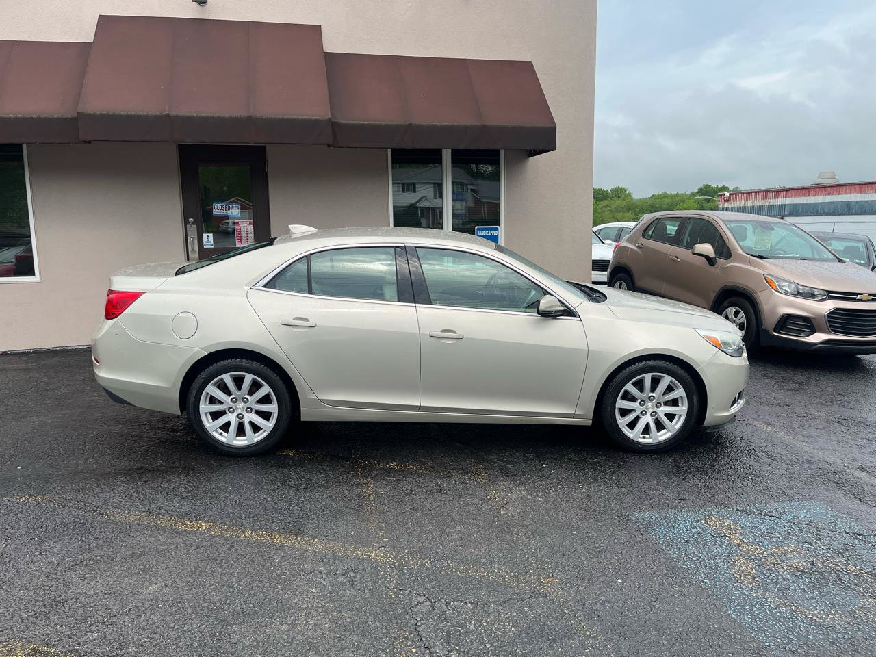 Used 2015 Chevrolet Malibu LT FWD image 5