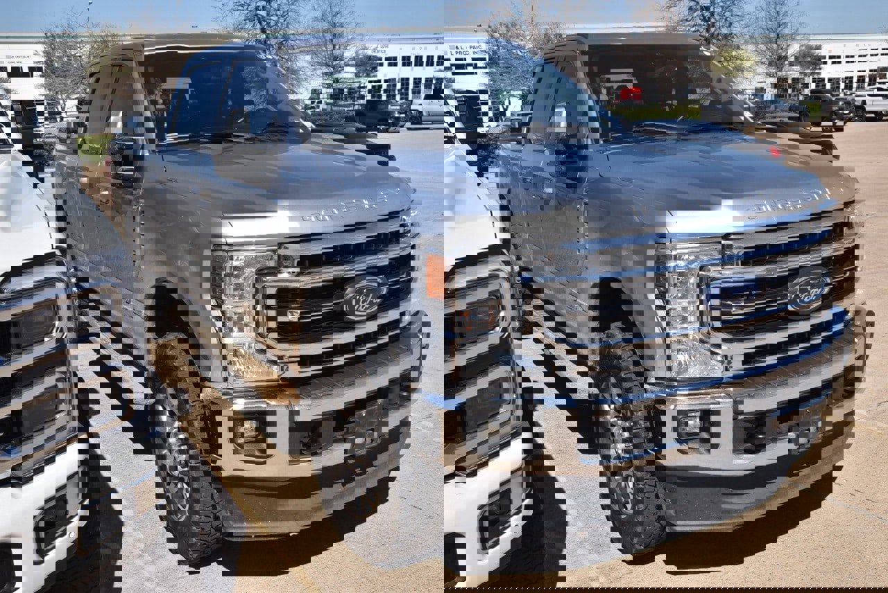 Used 2021 Ford F250 Lariat w/ Lariat Value Package image 4