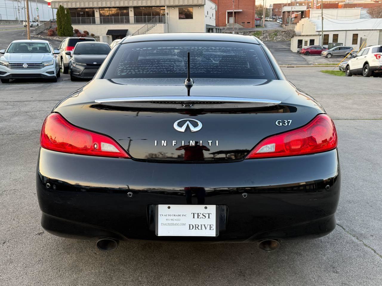 Used 2012 INFINITI G37 Convertible w/ Premium Pkg RWD image 9