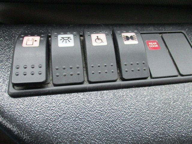 Used 2018 Ford E-450 and Econoline 450 Super Duty w/ Shuttle Bus Prep Package RWD image 19