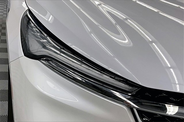 Used 2022 Buick Enclave Avenir image 32