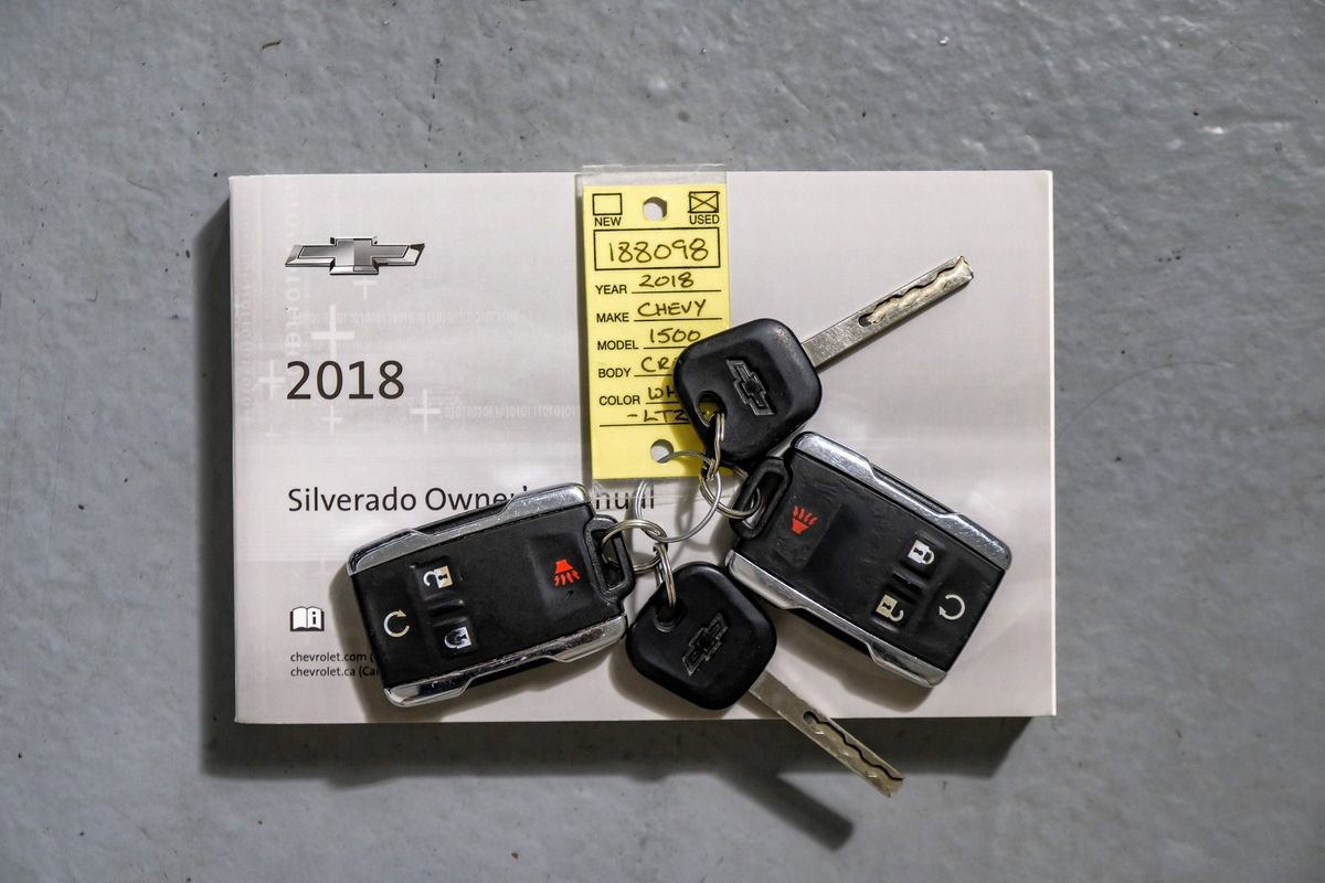 Used 2018 Chevrolet Silverado 1500 LTZ Z71 w/ LTZ Plus Package AWD/4WD image 61