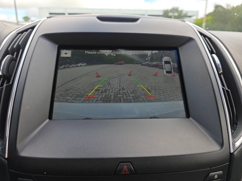 Used 2018 Ford Edge Titanium w/ Technology Package AWD/4WD image 35