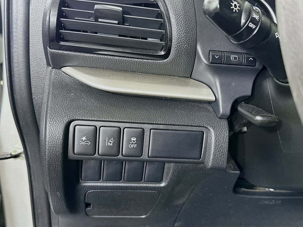 Used 2022 Mitsubishi Eclipse Cross ES image 17