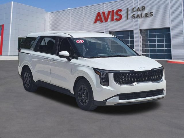 Used 2025 Kia Carnival FWD image 3