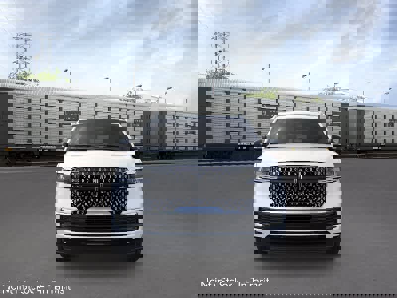 New 2026 Lincoln Navigator L Reserve AWD/4WD image 6