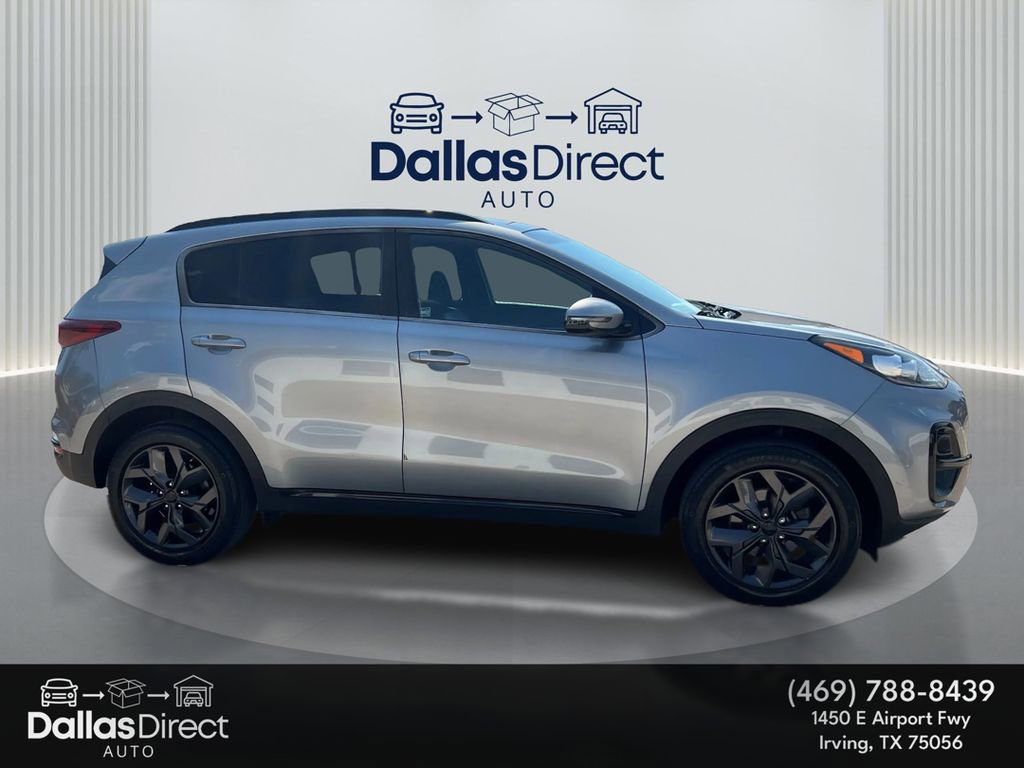 Used 2022 Kia Sportage Nightfall Edition image 5